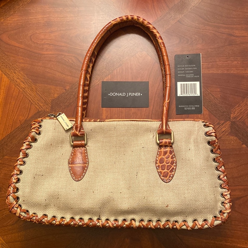 Authentic NWT Donald J. Pliner Leather Linen D2110-SL94